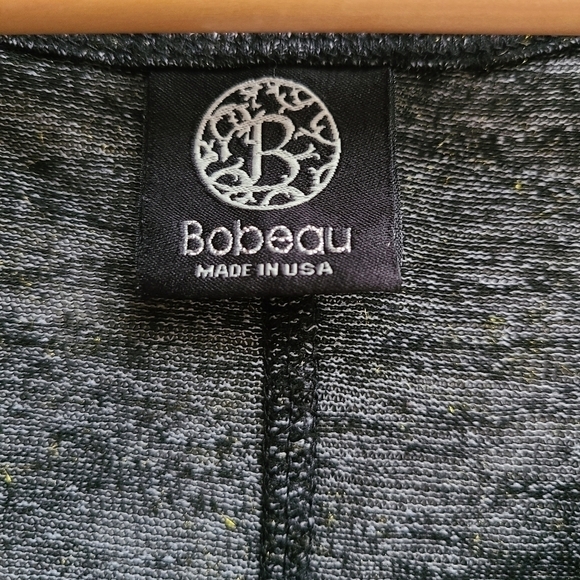 Bobeau Oversized Gold Fleck Deep Grey Heathered V-neck Shirt, Casual, Size Small - Picture 5 of 6